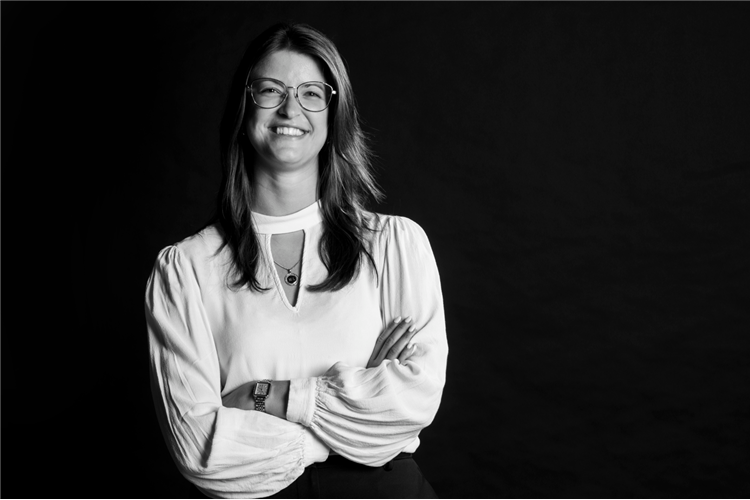 Laura Baten - FAROS Law Firm